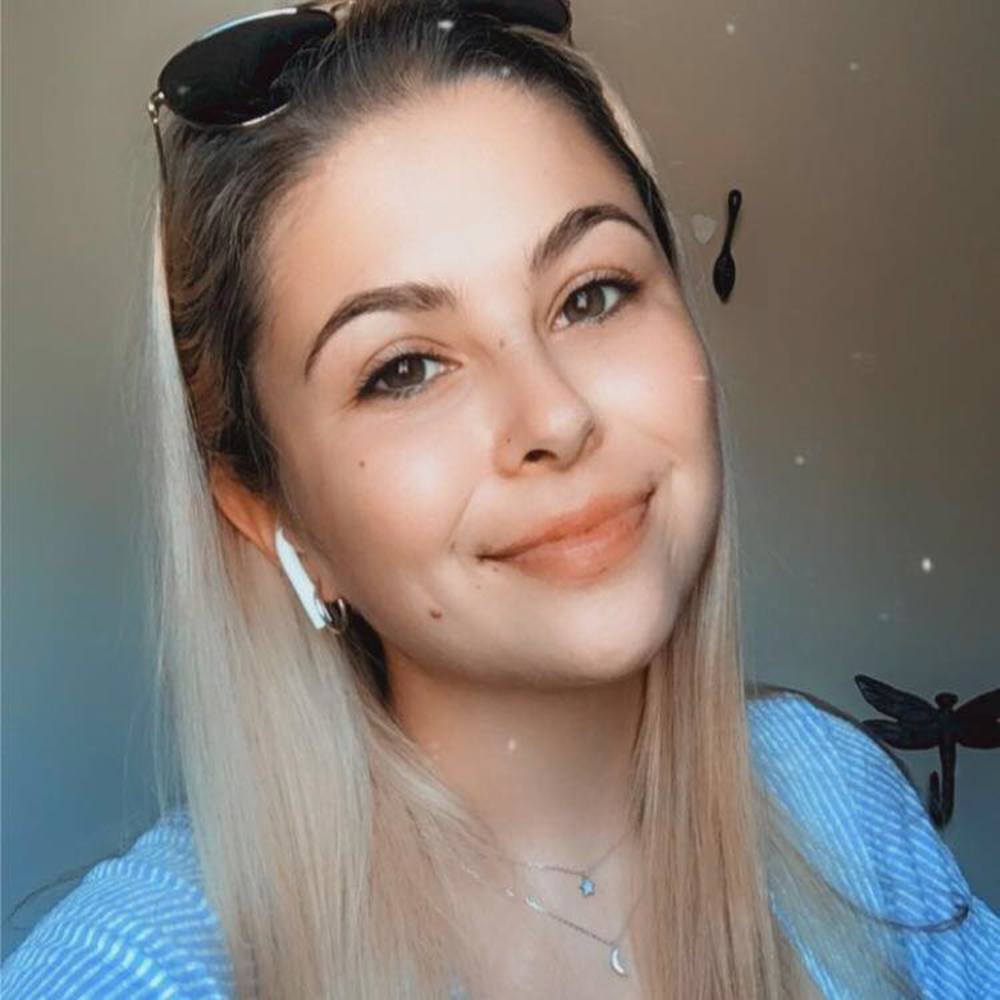 Meet your Posher, Amber